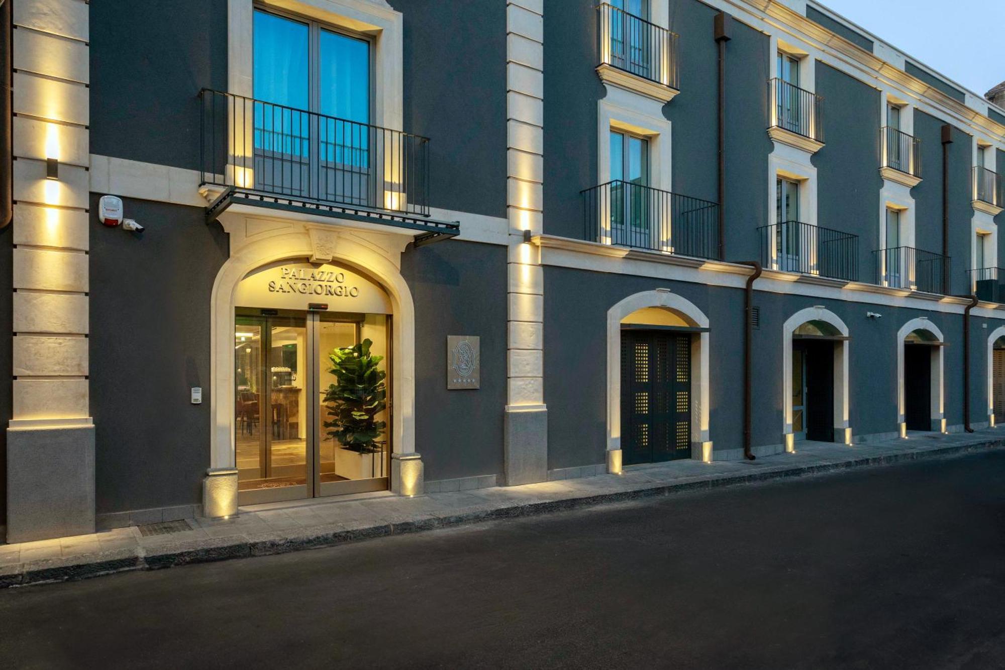 Palazzo Sangiorgio Hotel Catánia Buitenkant foto