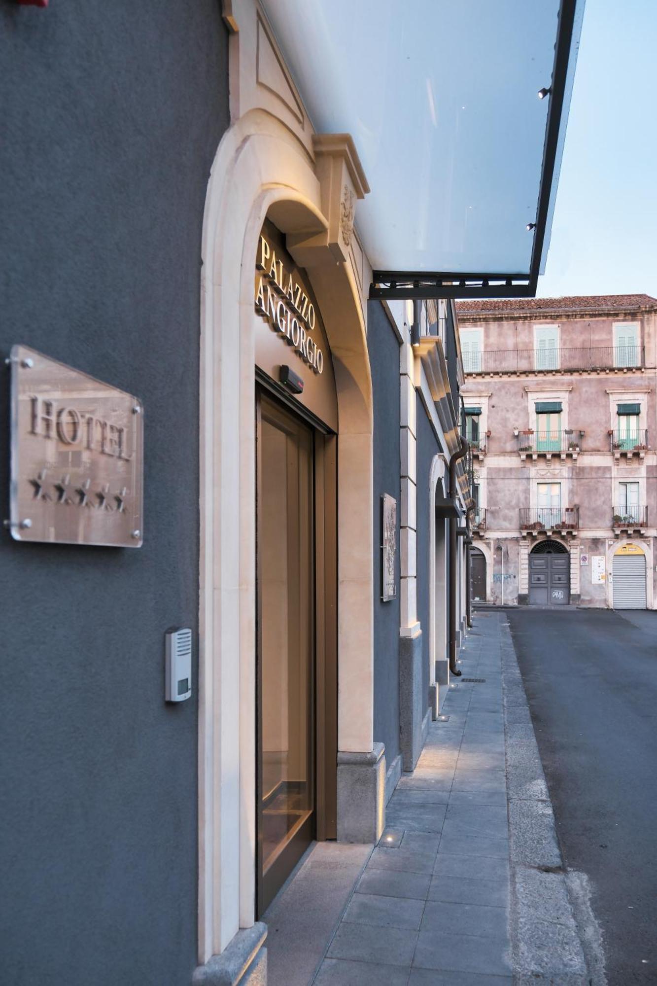 Palazzo Sangiorgio Hotel Catánia Buitenkant foto