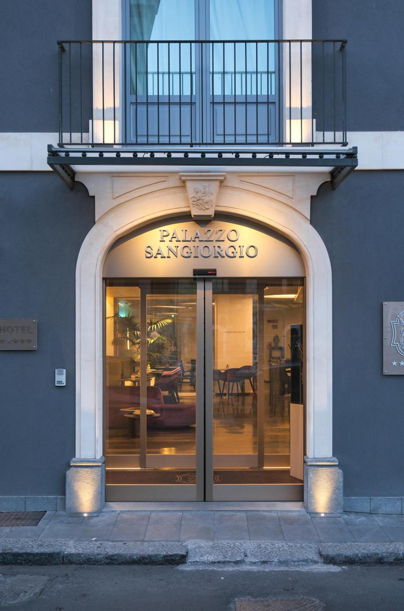 Palazzo Sangiorgio Hotel Catánia Buitenkant foto