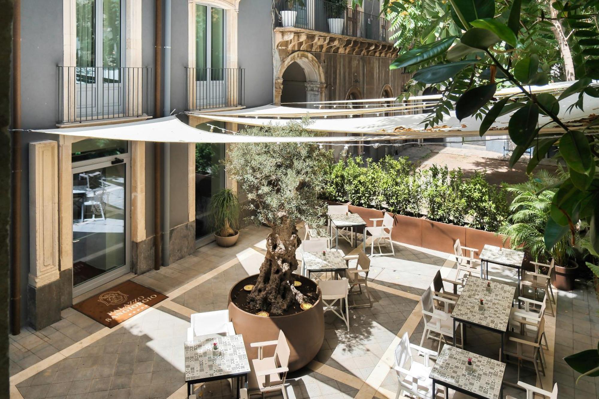 Palazzo Sangiorgio Hotel Catánia Buitenkant foto