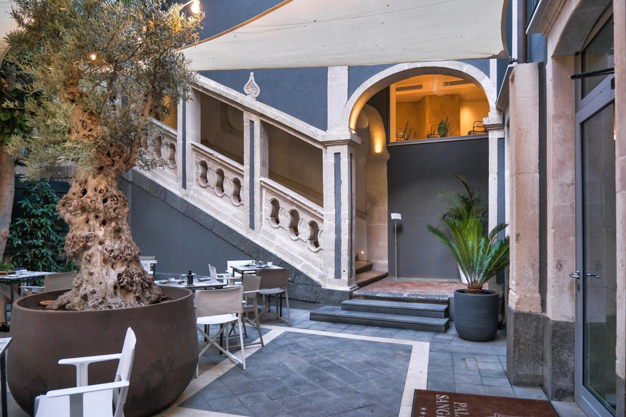 Palazzo Sangiorgio Hotel Catánia Buitenkant foto