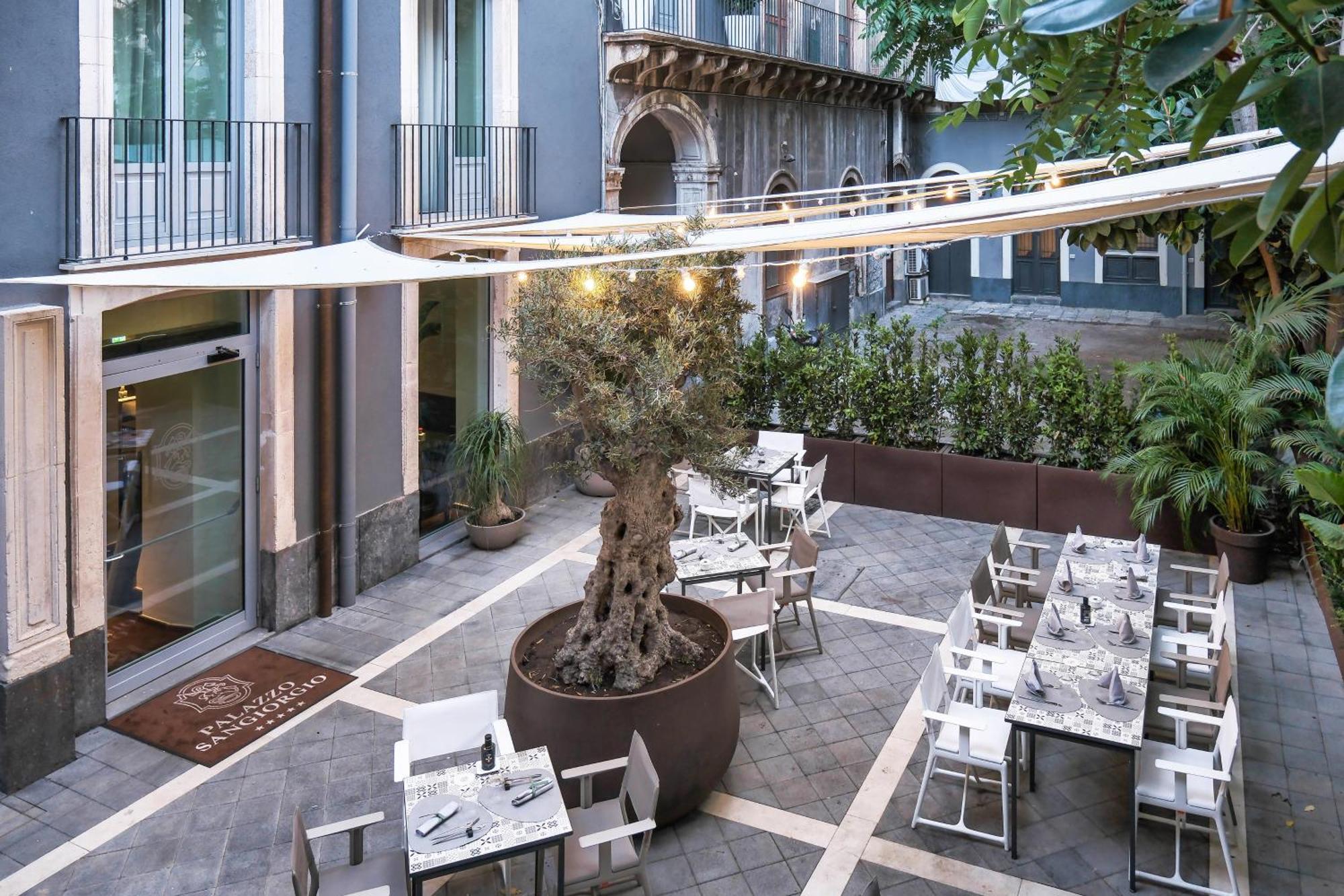 Palazzo Sangiorgio Hotel Catánia Buitenkant foto